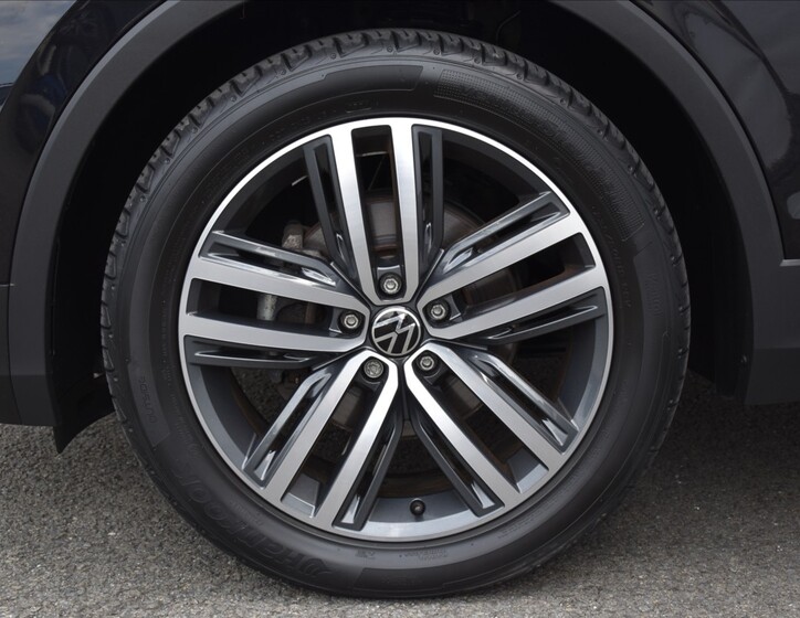 Volkswagen Tiguan 6