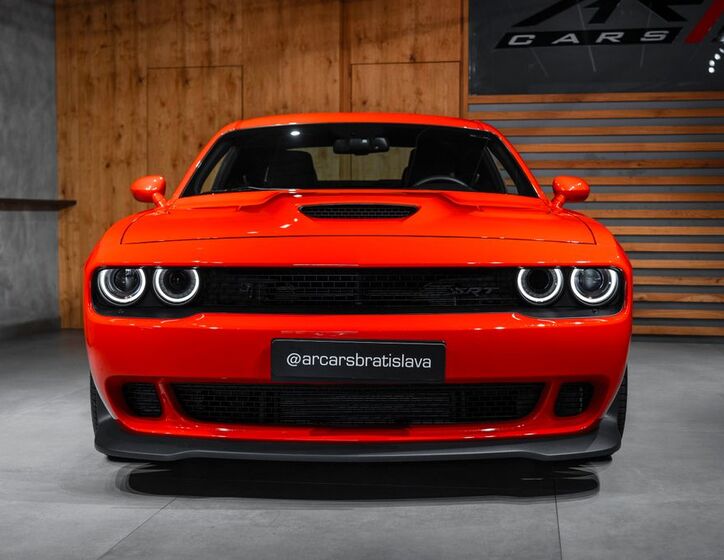 Dodge Challenger 10