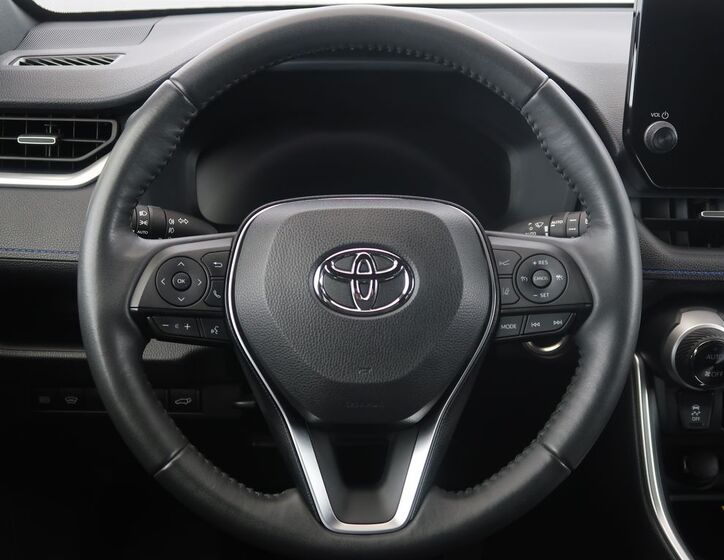 Toyota RAV4 15