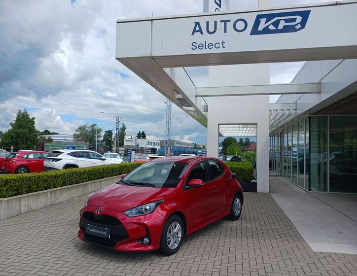 Toyota Yaris 1
