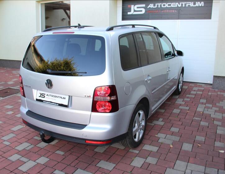 Volkswagen Touran 7