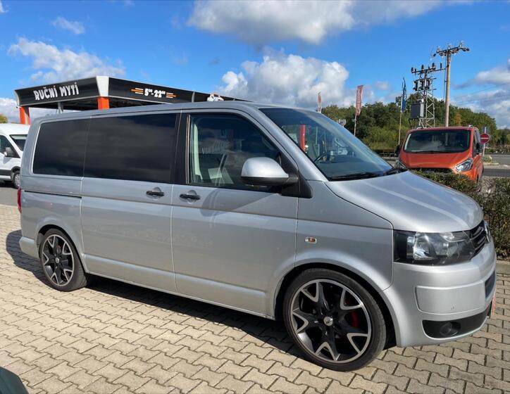 Volkswagen Multivan 5