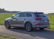 Audi Q7 5