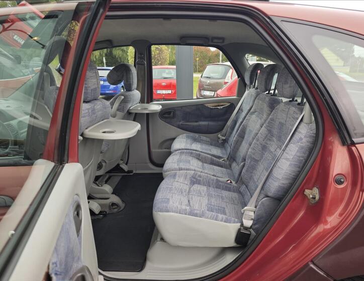 Renault Scénic 11