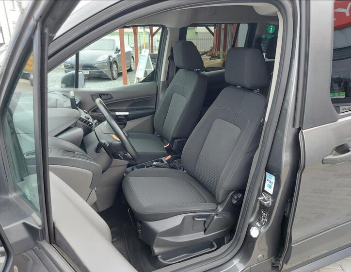 Ford Tourneo Connect 12