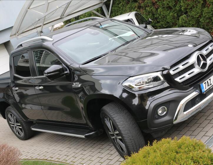 Mercedes-Benz Třídy X 8