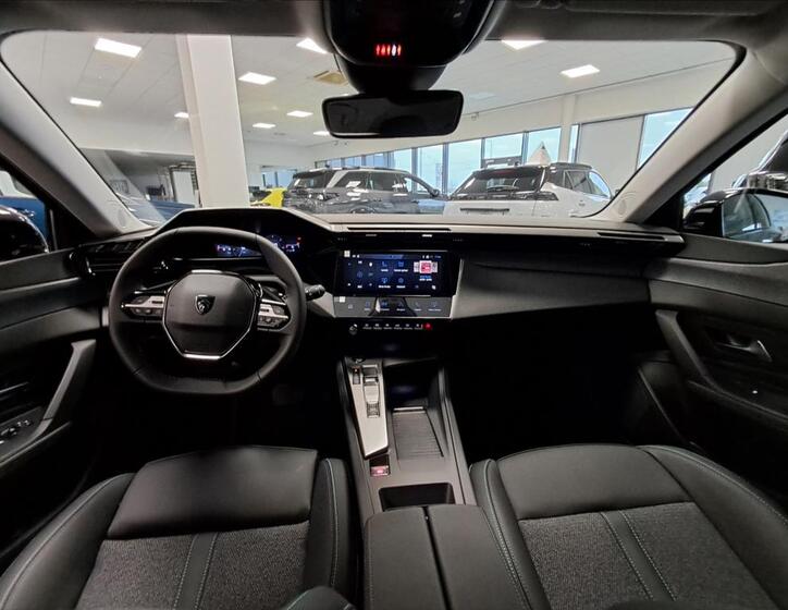 Peugeot 308 11