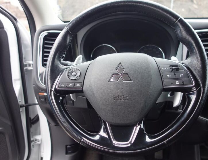 Mitsubishi Outlander 11