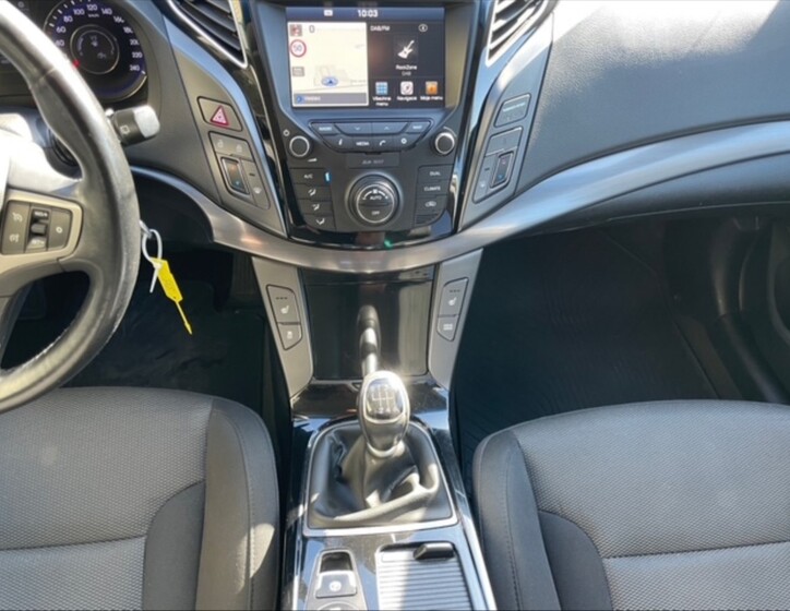 Hyundai i40 10