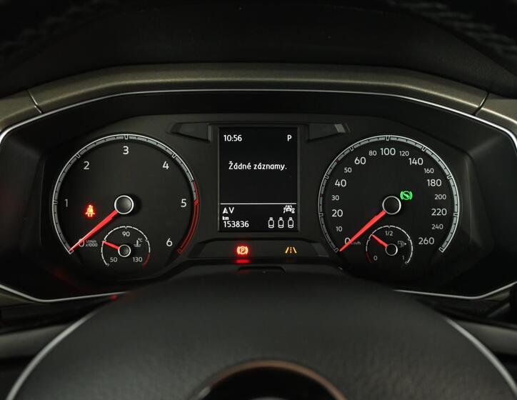 Volkswagen T-Roc 13