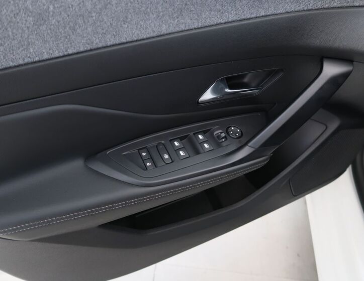 Peugeot 308 13