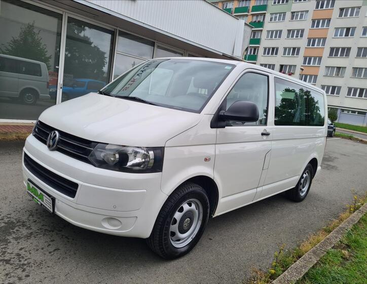 Volkswagen Multivan 8