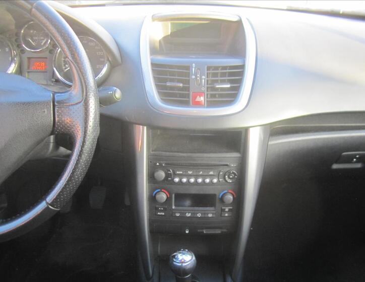 Peugeot 207 9