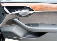 Audi A8 24