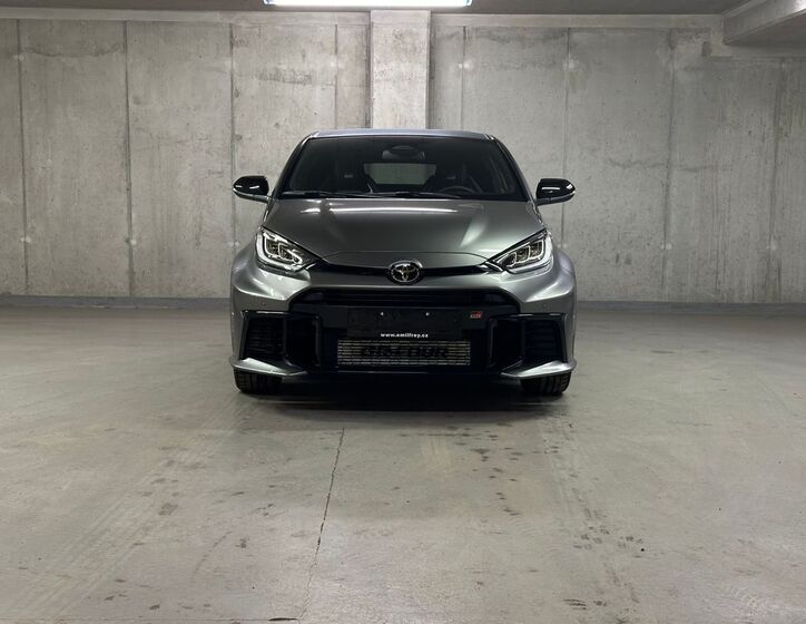 Toyota Yaris 2