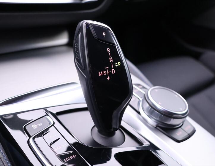 BMW Řada 5 35