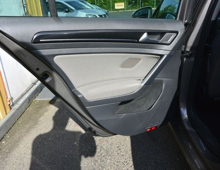 Volkswagen Golf 28