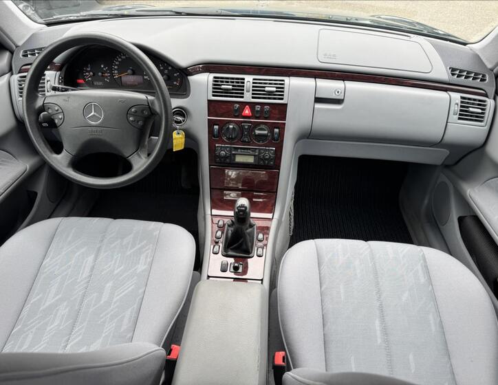Mercedes-Benz Třídy E 36