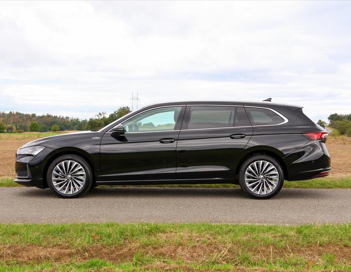 Škoda Superb 4