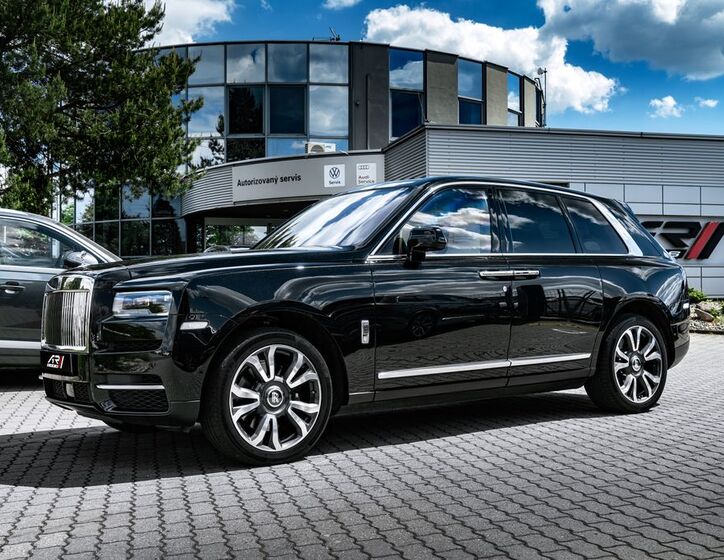 Rolls-Royce Cullinan 32