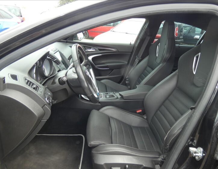 Opel Insignia 12