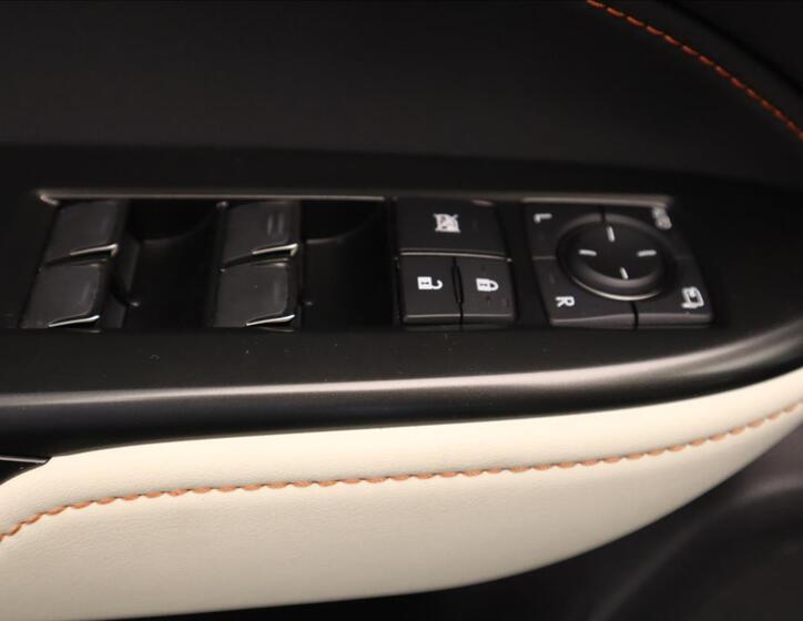 Lexus NX 450h+ 12
