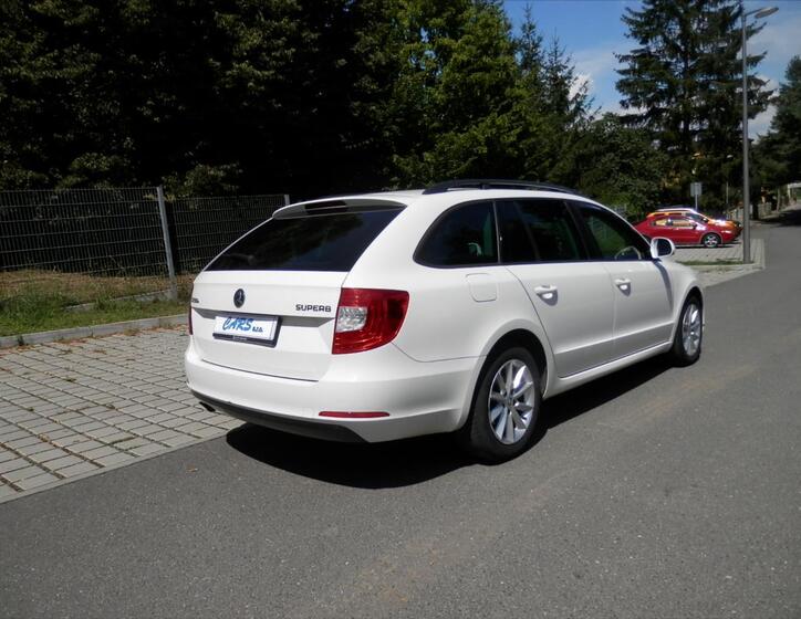 Škoda Superb 9