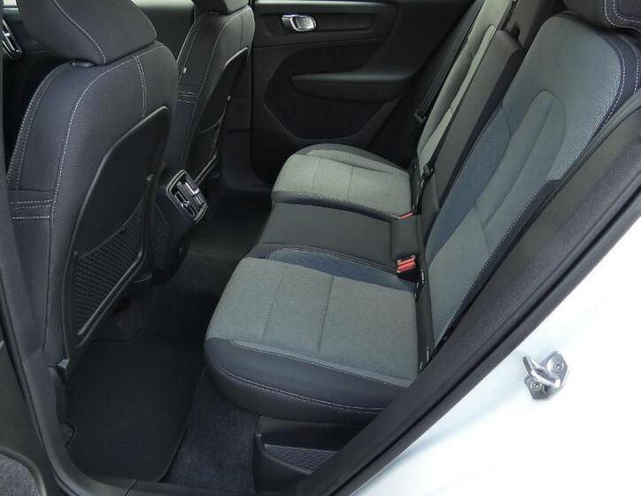 Volvo XC40 18