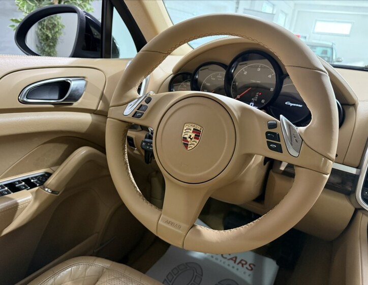 Porsche Cayenne 18