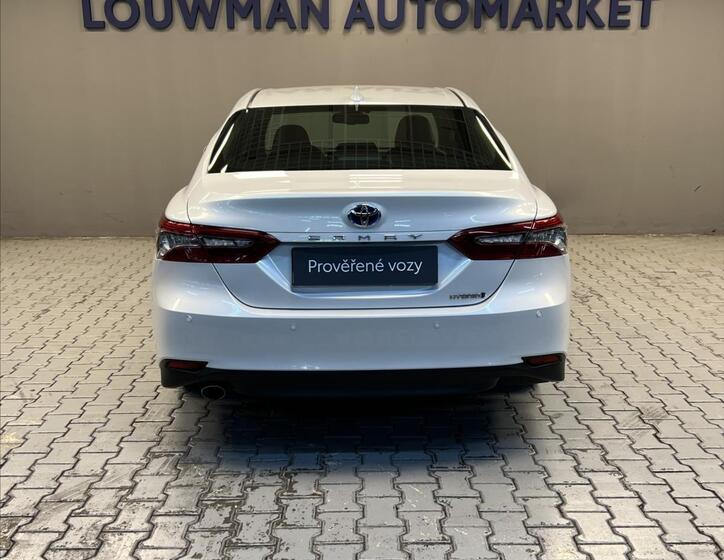 Toyota Camry 15