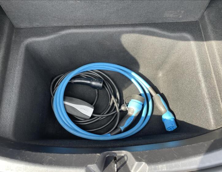 Tesla Model 3 38