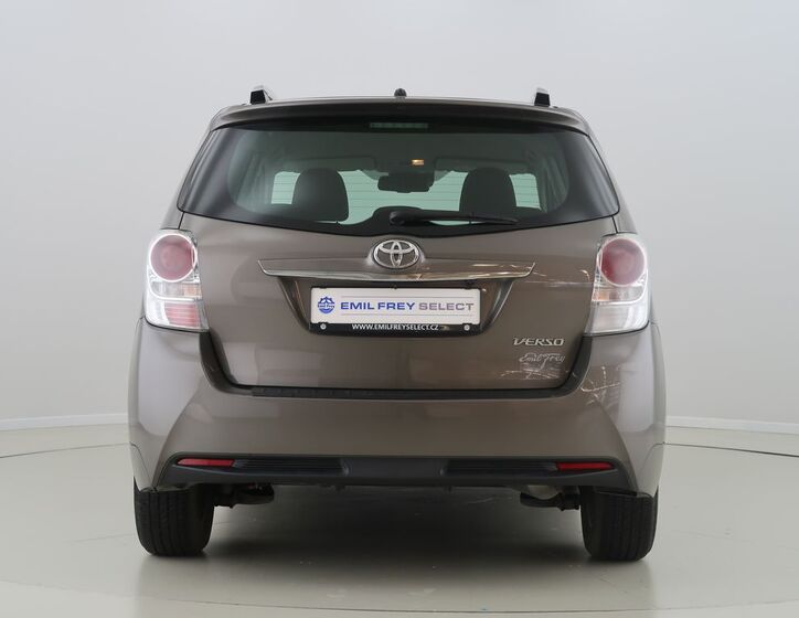 Toyota Verso 6
