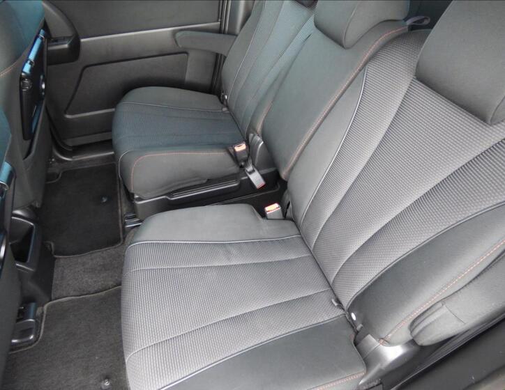 Mazda 5 36