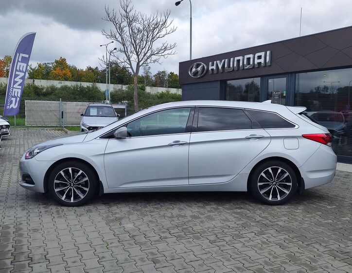 Hyundai i40 8