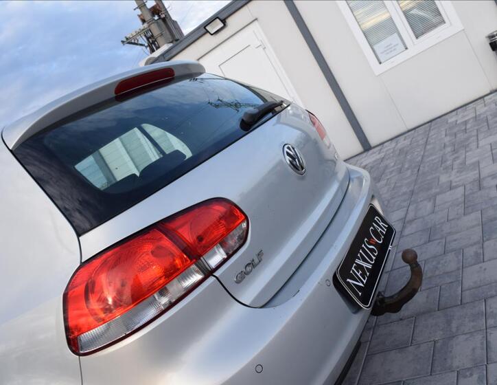 Volkswagen Golf 12