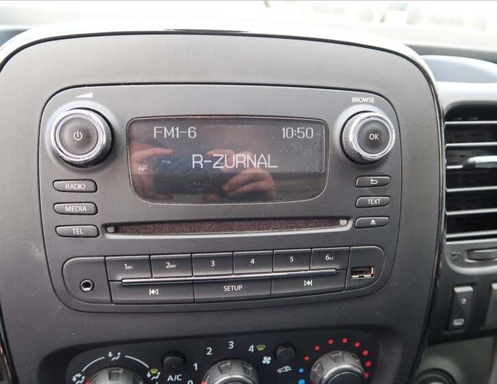Opel Vivaro 17