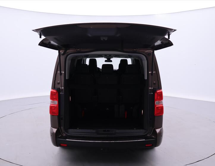 Toyota ProAce 9