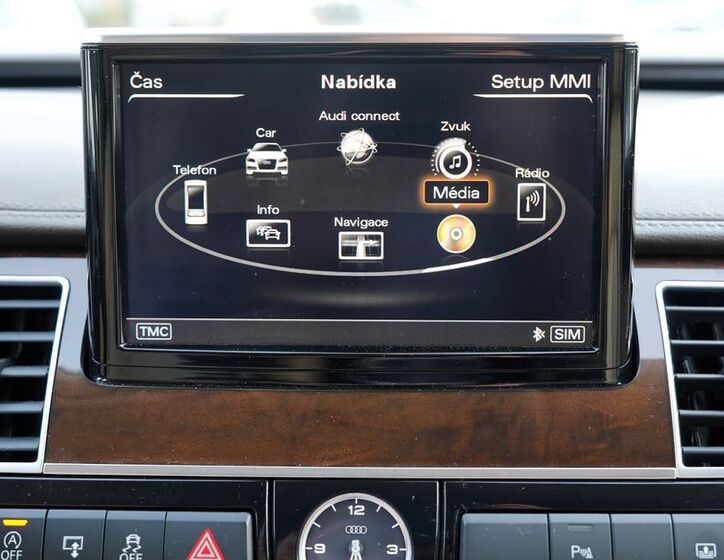 Audi A8 42