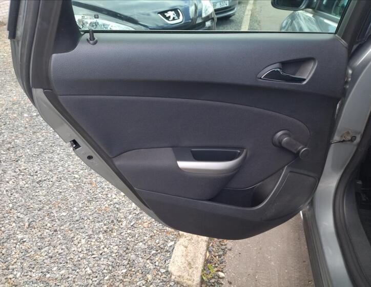 Opel Astra 16