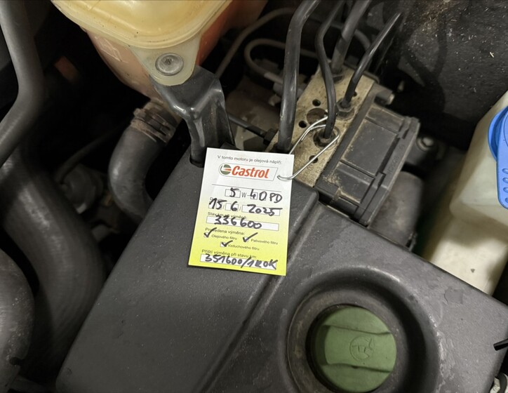 Volkswagen Passat 25