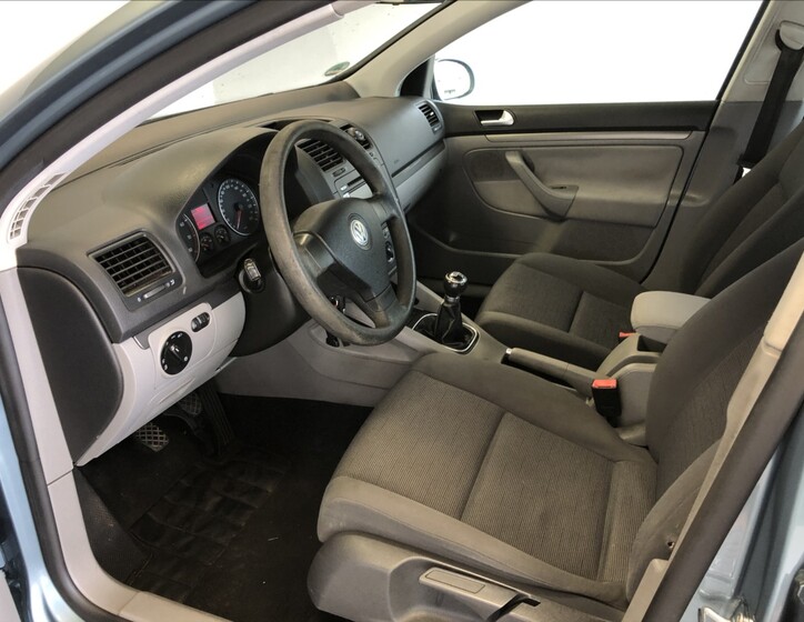 Volkswagen Golf 9
