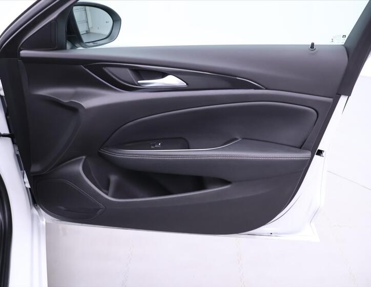 Opel Insignia 14
