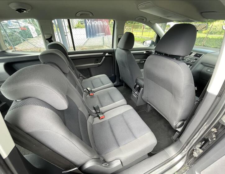 Volkswagen Touran 33