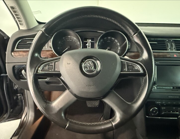 Škoda Superb 9