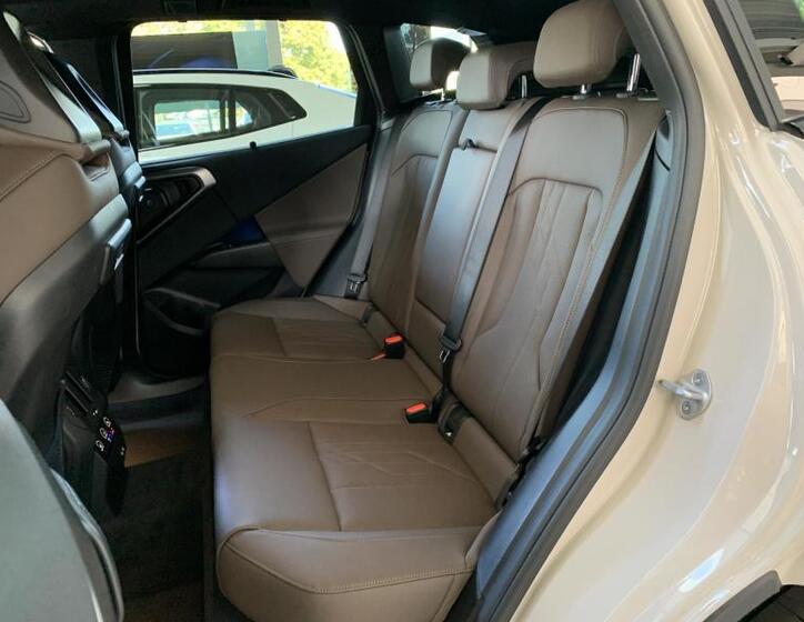 BMW X3 7