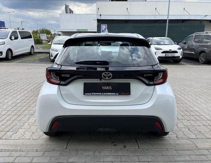 Toyota Yaris 6
