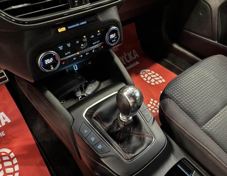 Ford Focus 24