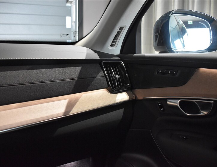 Volvo XC90 37