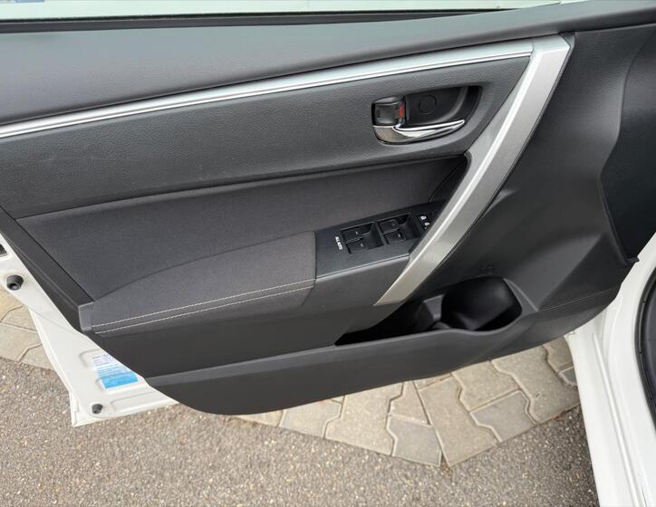 Toyota Corolla 19