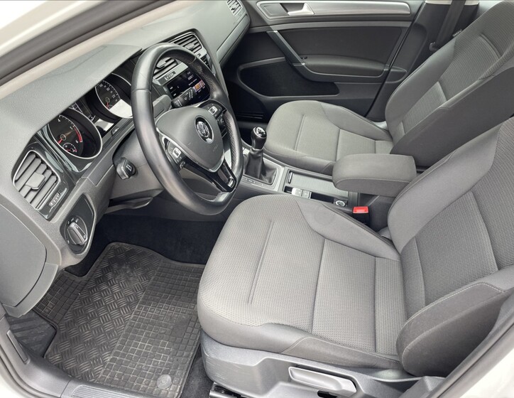 Volkswagen Golf 14